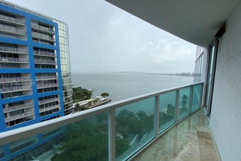 Condo in Miami, Florida, 1 bedroom  № 1891673 - photo 2