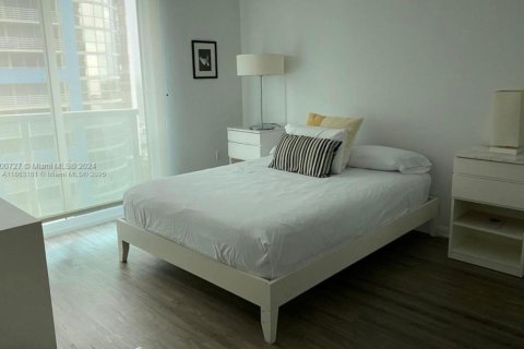 Condo in Miami, Florida, 1 bedroom  № 1891673 - photo 6
