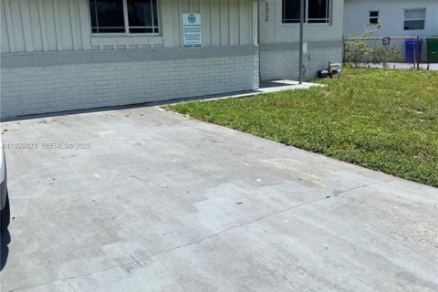 Villa ou maison à vendre à Fort Lauderdale, Floride: 4 chambres, 101.45 m2 № 2193424 - photo 12
