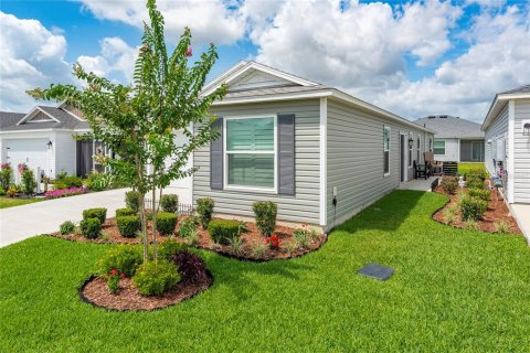 House in The Villages, Florida 3 bedrooms, 133.78 sq.m. № 2198615 - photo 26