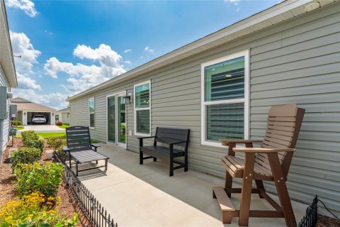 House in The Villages, Florida 3 bedrooms, 133.78 sq.m. № 2198615 - photo 4