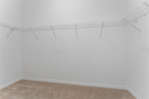 House in The Villages, Florida 3 bedrooms, 133.78 sq.m. № 2198615 - photo 18