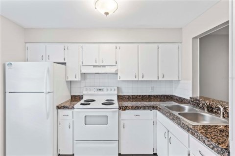 Copropriété à vendre à Largo, Floride: 2 chambres, 89.46 m2 № 2093832 - photo 4