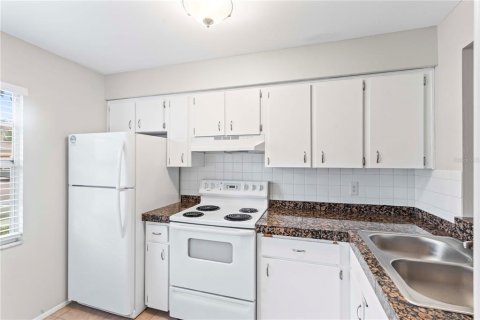 Copropriété à vendre à Largo, Floride: 2 chambres, 89.46 m2 № 2093832 - photo 6