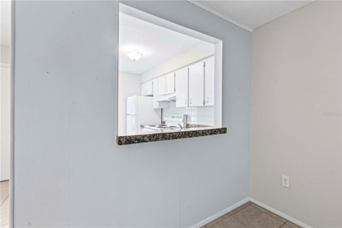 Copropriété à vendre à Largo, Floride: 2 chambres, 89.46 m2 № 2093832 - photo 13