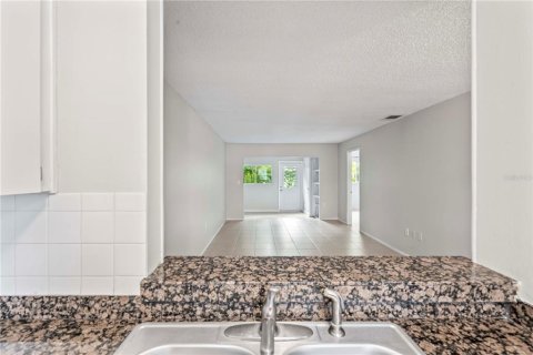 Copropriété à vendre à Largo, Floride: 2 chambres, 89.46 m2 № 2093832 - photo 8
