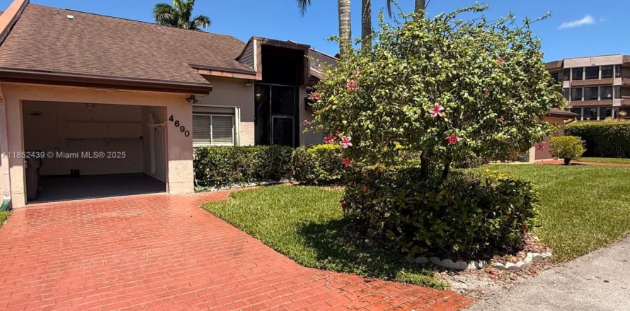 Villa ou maison à Lake Worth, Floride 2 chambres, 189.15 m2 № 1877667