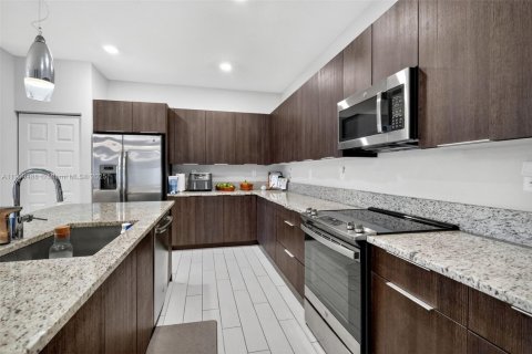 Adosado en venta en Doral, Florida, 4 dormitorios, 200.95 m2 № 1966199 - foto 13