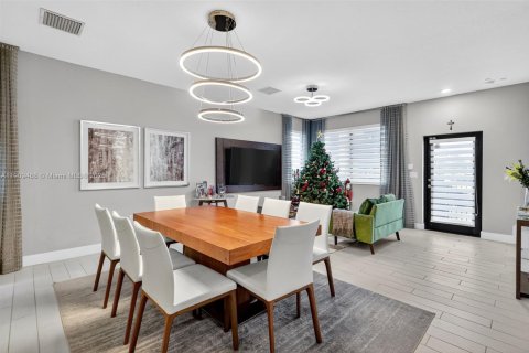 Adosado en venta en Doral, Florida, 4 dormitorios, 200.95 m2 № 1966199 - foto 9