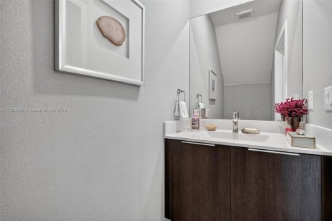 Adosado en venta en Doral, Florida, 4 dormitorios, 200.95 m2 № 1966199 - foto 16