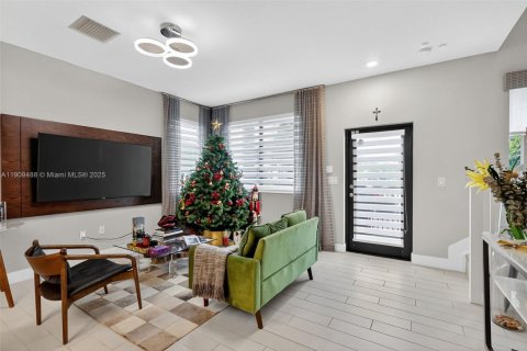 Adosado en venta en Doral, Florida, 4 dormitorios, 200.95 m2 № 1966199 - foto 6