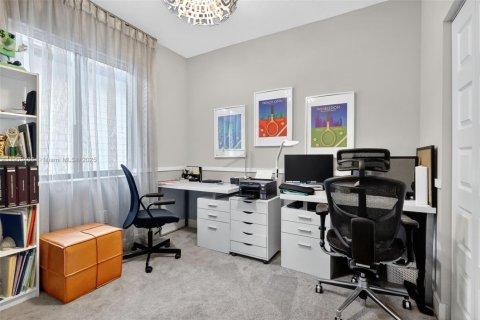 Adosado en venta en Doral, Florida, 4 dormitorios, 200.95 m2 № 1966199 - foto 21