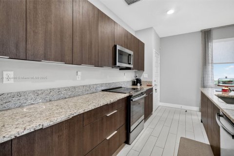Adosado en venta en Doral, Florida, 4 dormitorios, 200.95 m2 № 1966199 - foto 12