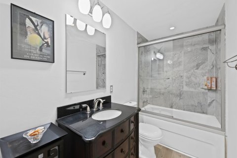 Condominio en venta en Fort Lauderdale, Florida, 2 dormitorios, 111.11 m2 № 2179657 - foto 11