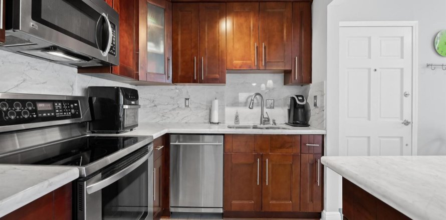 Condominio en Fort Lauderdale, Florida, 2 dormitorios  № 2179657