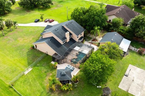 House in Kissimmee, Florida 5 bedrooms, 289.39 sq.m. № 1769306 - photo 6