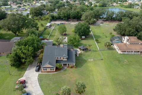 House in Kissimmee, Florida 5 bedrooms, 289.39 sq.m. № 1769306 - photo 7