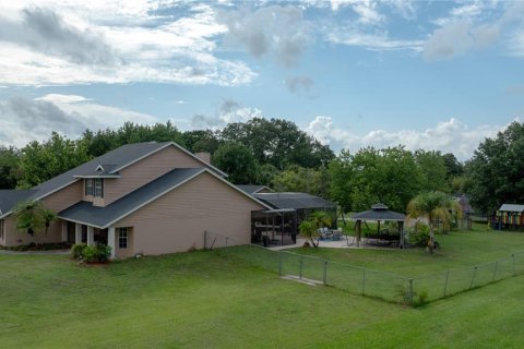 House in Kissimmee, Florida 5 bedrooms, 289.39 sq.m. № 1769306 - photo 8