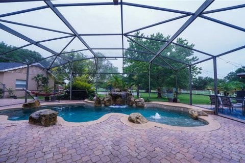 House in Kissimmee, Florida 5 bedrooms, 289.39 sq.m. № 1769306 - photo 11