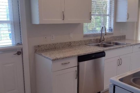 Casa en alquiler en Sarasota, Florida, 2 dormitorios, 93.65 m2 № 1126931 - foto 7
