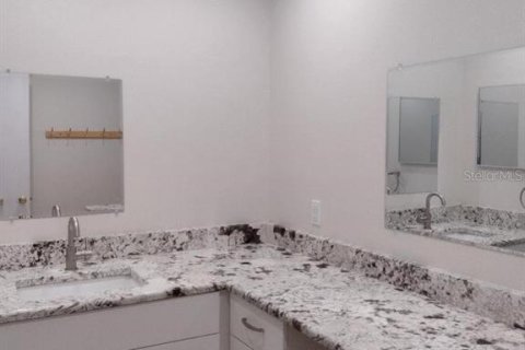 Casa en alquiler en Sarasota, Florida, 2 dormitorios, 93.65 m2 № 1126931 - foto 10