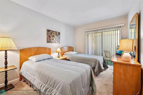 Снять в аренду кондоминиум в Лейк-Уорт, Флорида 2 спальни, 76.74м2, № 1989776 - фото 5