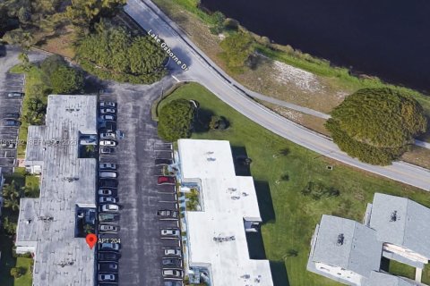 Снять в аренду кондоминиум в Лейк-Уорт, Флорида 2 спальни, 76.74м2, № 1989776 - фото 2