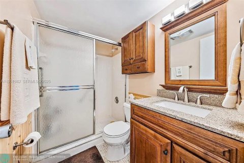 Снять в аренду кондоминиум в Лейк-Уорт, Флорида 2 спальни, 76.74м2, № 1989776 - фото 6