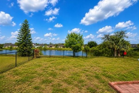 House in Lehigh Acres, Florida 3 bedrooms, 143.07 sq.m. № 2215252 - photo 6