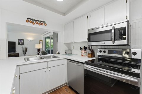 House in Bayonet Point, Florida 2 bedrooms, 111.48 sq.m. № 2120641 - photo 18