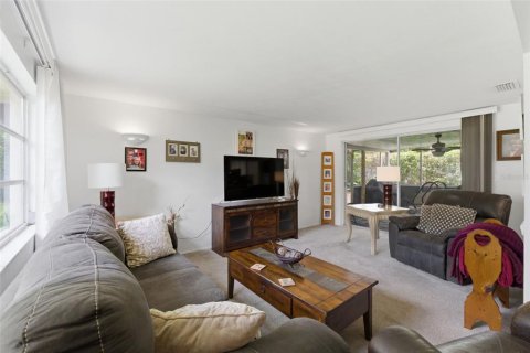 House in Bayonet Point, Florida 2 bedrooms, 111.48 sq.m. № 2120641 - photo 20