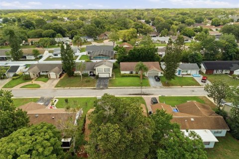 House in Bayonet Point, Florida 2 bedrooms, 111.48 sq.m. № 2120641 - photo 3
