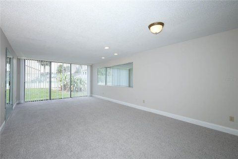 Condo in Casselberry, Florida, 3 bedrooms  № 1902312 - photo 12