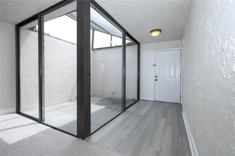 Condo in Casselberry, Florida, 3 bedrooms  № 1902312 - photo 4
