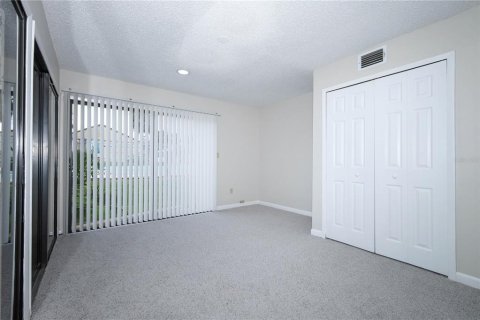 Condo in Casselberry, Florida, 3 bedrooms  № 1902312 - photo 16