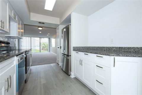 Condo in Casselberry, Florida, 3 bedrooms  № 1902312 - photo 9
