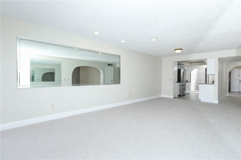 Condo in Casselberry, Florida, 3 bedrooms  № 1902312 - photo 10
