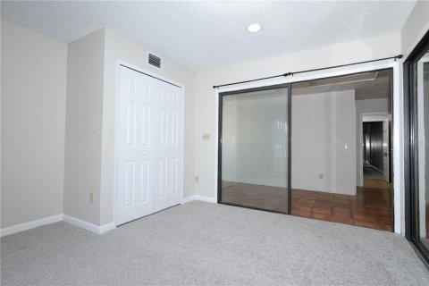 Condo in Casselberry, Florida, 3 bedrooms  № 1902312 - photo 17