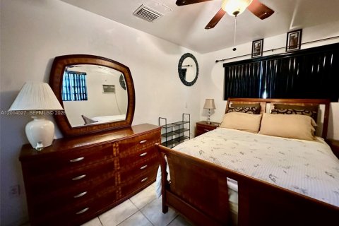 Commercial property in Miami Gardens, Florida 1 bedroom № 2076548 - photo 11