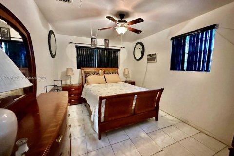 Commercial property in Miami Gardens, Florida 1 bedroom № 2076548 - photo 8