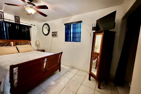Commercial property in Miami Gardens, Florida 1 bedroom № 2076548 - photo 9