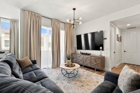 Condo in Port St. Lucie, Florida, 2 bedrooms  № 2376440 - photo 7