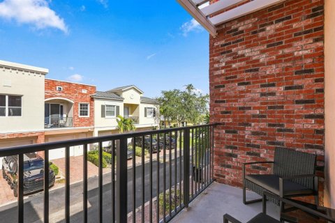 Condo in Port St. Lucie, Florida, 2 bedrooms  № 2376440 - photo 18