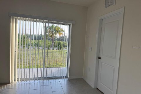 Casa en alquiler en Winter Haven, Florida, 3 dormitorios, 142.6 m2 № 2097824 - foto 9