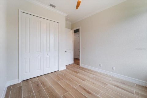 House in Port Charlotte, Florida 4 bedrooms, 196.21 sq.m. № 1724063 - photo 24