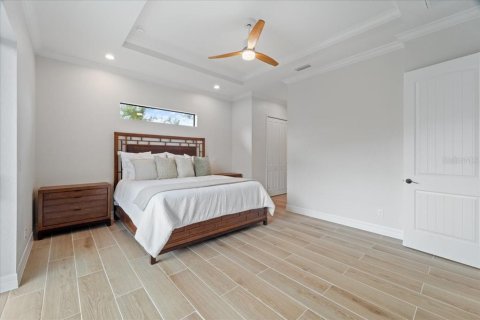 House in Port Charlotte, Florida 4 bedrooms, 196.21 sq.m. № 1724063 - photo 18