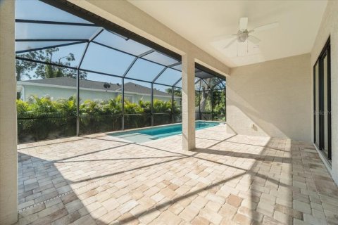 House in Port Charlotte, Florida 4 bedrooms, 196.21 sq.m. № 1724063 - photo 30