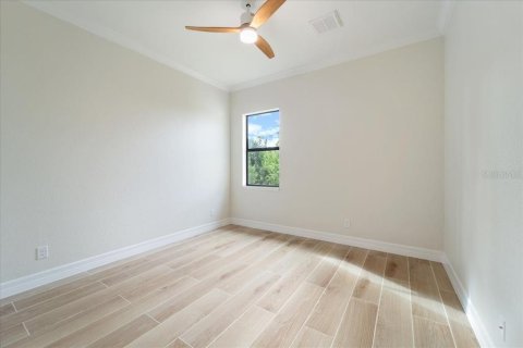 House in Port Charlotte, Florida 4 bedrooms, 196.21 sq.m. № 1724063 - photo 29
