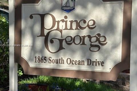 Condo in Hallandale Beach, Florida, 1 bedroom  № 2015985 - photo 29