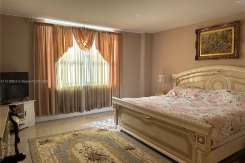 Condo in Hallandale Beach, Florida, 1 bedroom  № 2015985 - photo 5